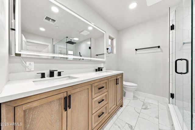 6826 E EDGEMONT Avenue, Scottsdale, AZ 85257