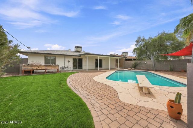 6826 E EDGEMONT Avenue, Scottsdale, AZ 85257