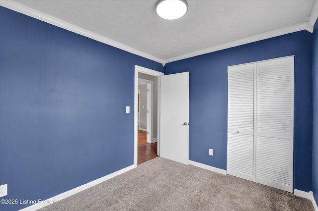 9216 Fenmore Ave, Louisville, KY 40272