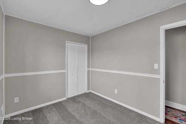 9216 Fenmore Ave, Louisville, KY 40272