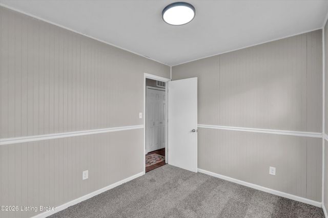 9216 Fenmore Ave, Louisville, KY 40272