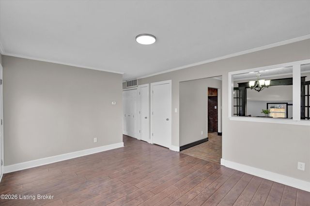 9216 Fenmore Ave, Louisville, KY 40272