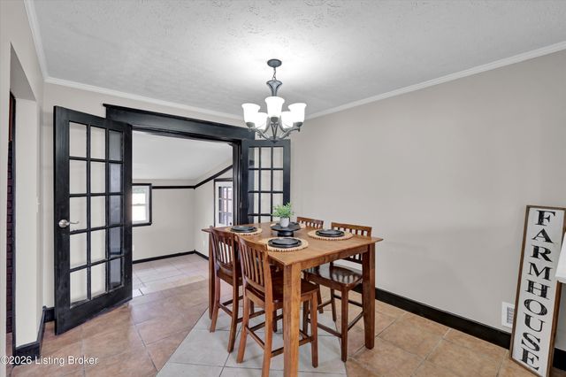 9216 Fenmore Ave, Louisville, KY 40272