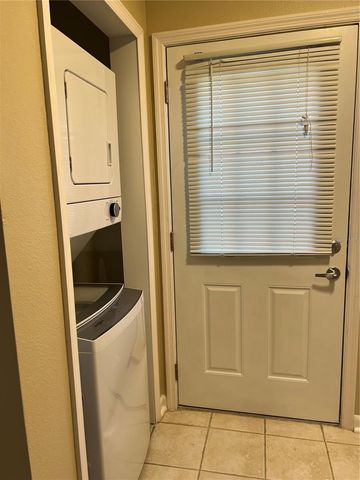 2200 S PALMETTO AVENUE D030, Daytona Beach, FL 32119