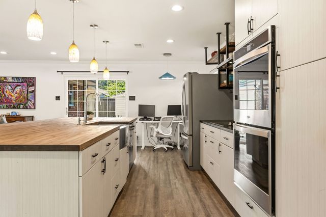 9639 Leaside Drive, Dallas, TX 75238