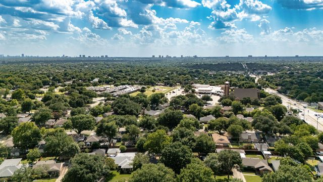 9639 Leaside Drive, Dallas, TX 75238