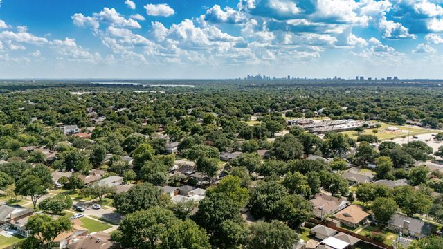 9639 Leaside Drive, Dallas, TX 75238