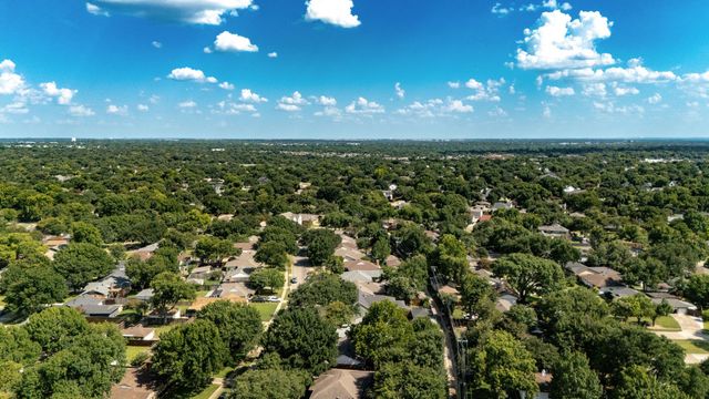 9639 Leaside Drive, Dallas, TX 75238