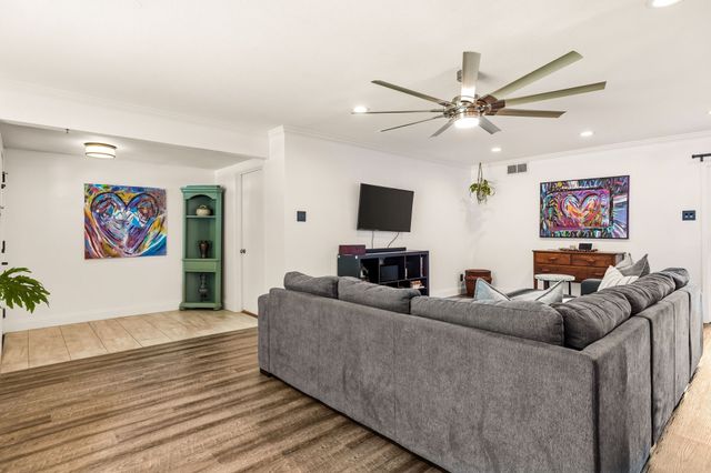 9639 Leaside Drive, Dallas, TX 75238