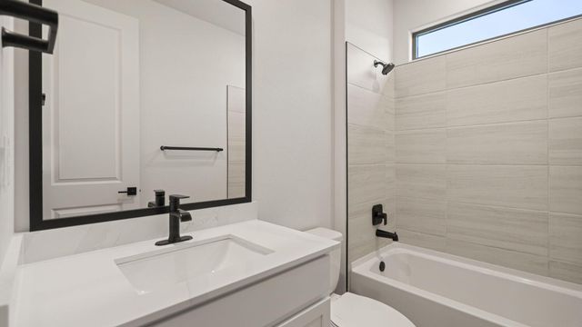 2435 Marble Avenue NE, Rio Rancho, NM 87144
