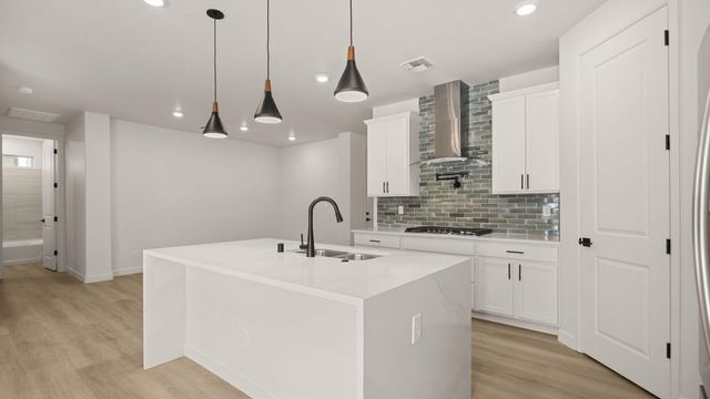 2435 Marble Avenue NE, Rio Rancho, NM 87144