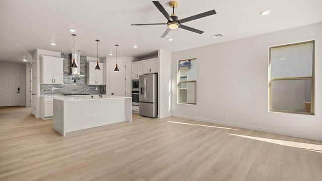 2435 Marble Avenue NE, Rio Rancho, NM 87144