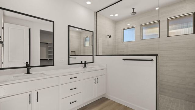 2435 Marble Avenue NE, Rio Rancho, NM 87144