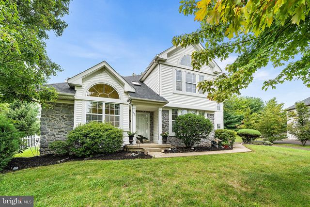 204 SOMERSET CIR, Chalfont, PA 18914