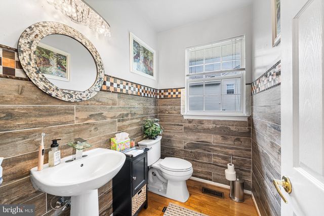 204 SOMERSET CIR, Chalfont, PA 18914