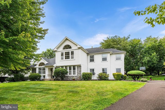 204 SOMERSET CIR, Chalfont, PA 18914