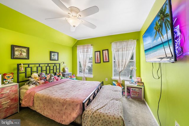204 SOMERSET CIR, Chalfont, PA 18914
