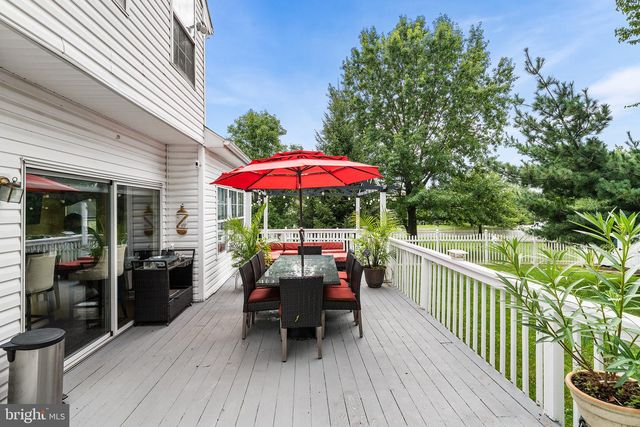 204 SOMERSET CIR, Chalfont, PA 18914
