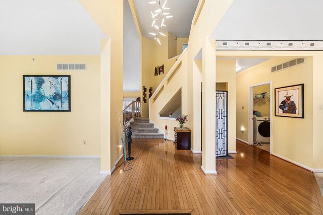 204 SOMERSET CIR, Chalfont, PA 18914