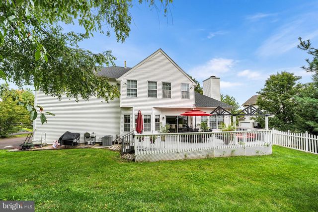 204 SOMERSET CIR, Chalfont, PA 18914