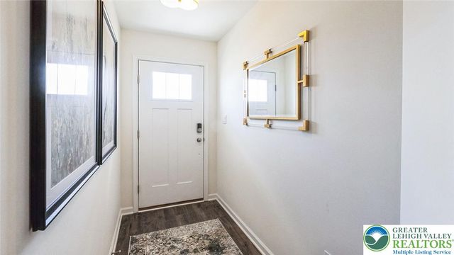 219 Winding Road, Forks Twp, PA 18040