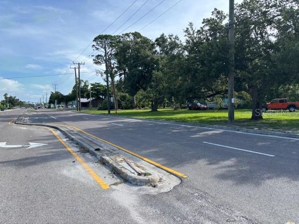 SWIFT ROAD, Sarasota, FL 34231