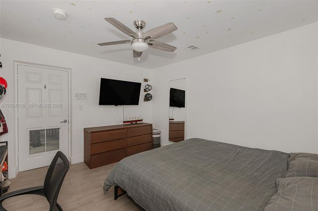 1130 NE 143rd St, North Miami, FL 33161