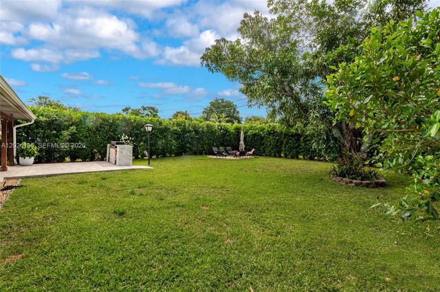 1130 NE 143rd St, North Miami, FL 33161