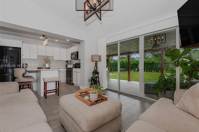 1130 NE 143rd St, North Miami, FL 33161