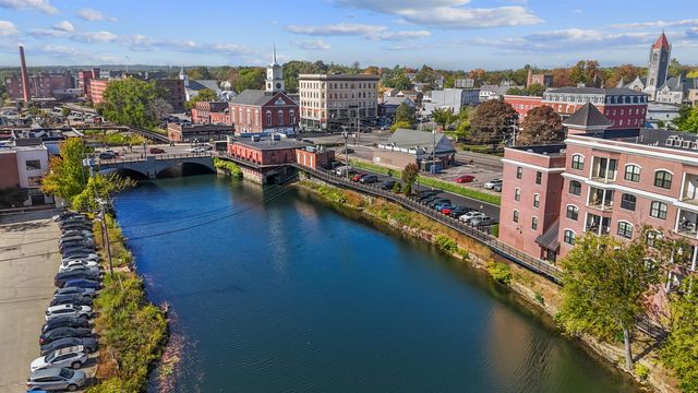 52 Main St Apt 402, Nashua, NH 03064