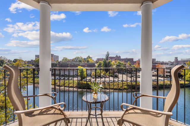 52 Main St Apt 402, Nashua, NH 03064