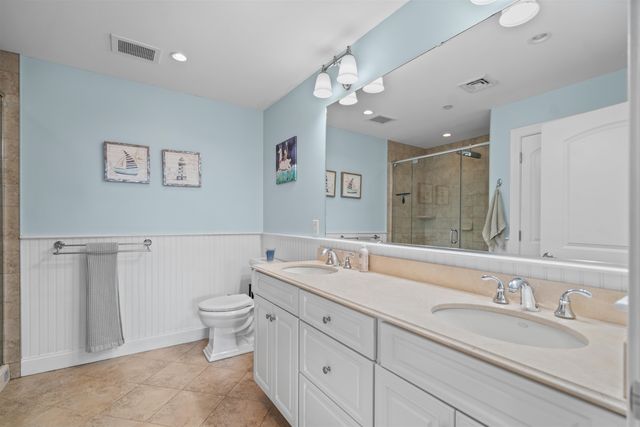 52 Main St Apt 402, Nashua, NH 03064