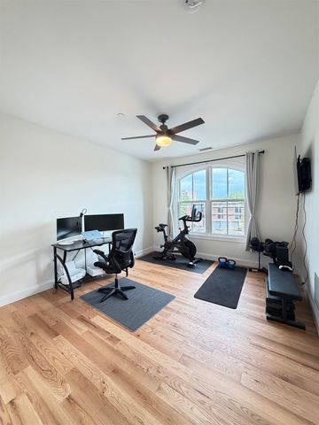 52 Main St Apt 402, Nashua, NH 03064