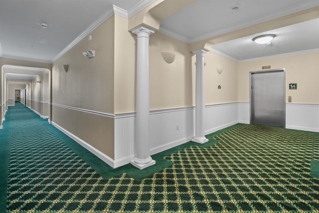 52 Main St Apt 402, Nashua, NH 03064