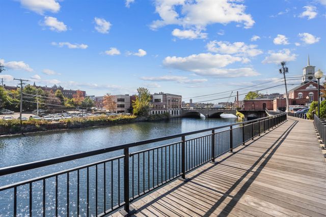 52 Main St Apt 402, Nashua, NH 03064