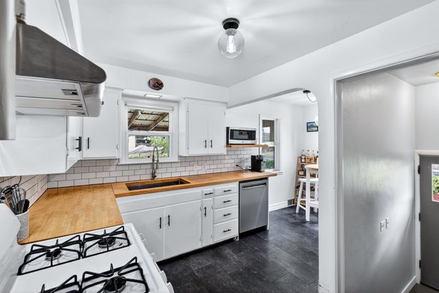 3604 N Washington St, Spokane, WA 99205