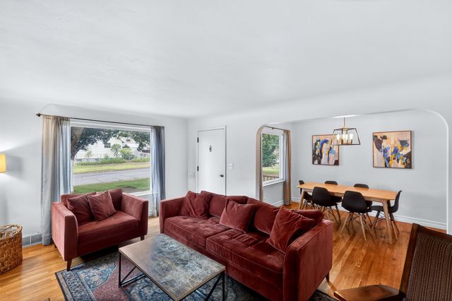3604 N Washington St, Spokane, WA 99205