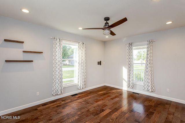 24269 W Second Street, Grand Rapids, OH 43522