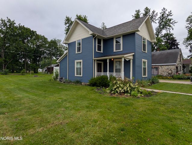 24269 W Second Street, Grand Rapids, OH 43522