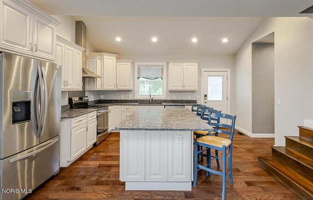 24269 W Second Street, Grand Rapids, OH 43522