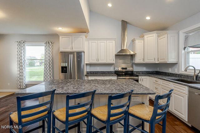 24269 W Second Street, Grand Rapids, OH 43522