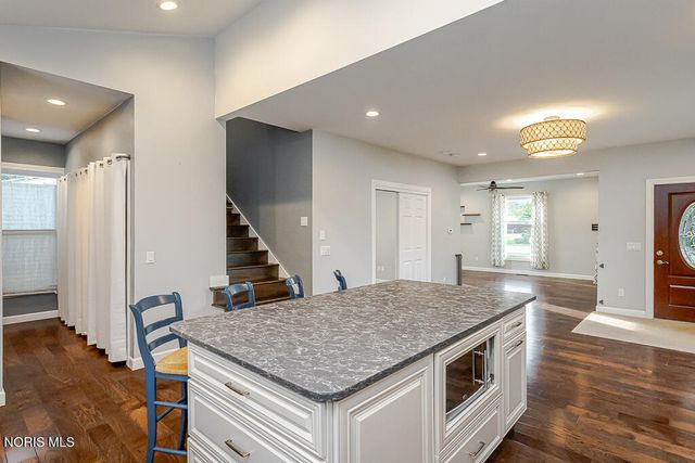 24269 W Second Street, Grand Rapids, OH 43522