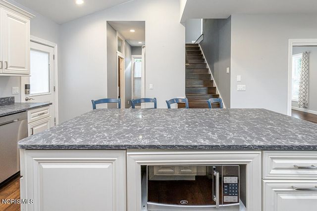24269 W Second Street, Grand Rapids, OH 43522