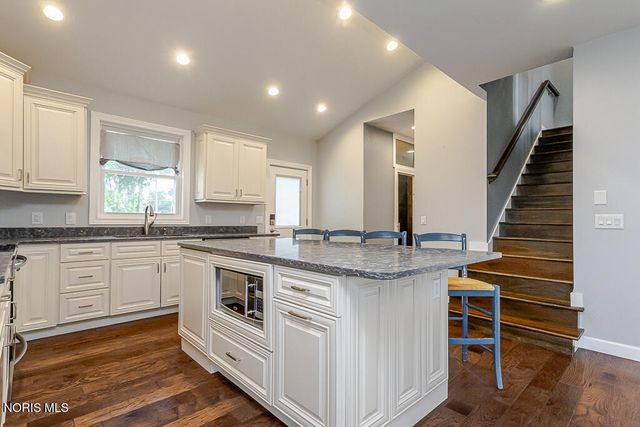 24269 W Second Street, Grand Rapids, OH 43522