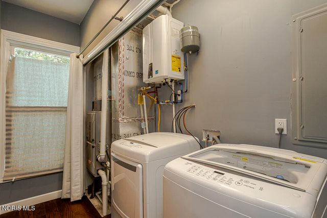 24269 W Second Street, Grand Rapids, OH 43522