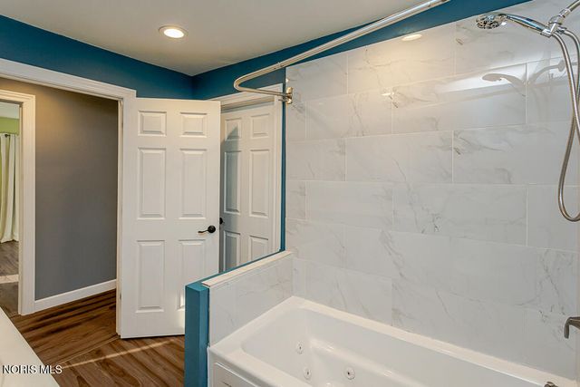 24269 W Second Street, Grand Rapids, OH 43522