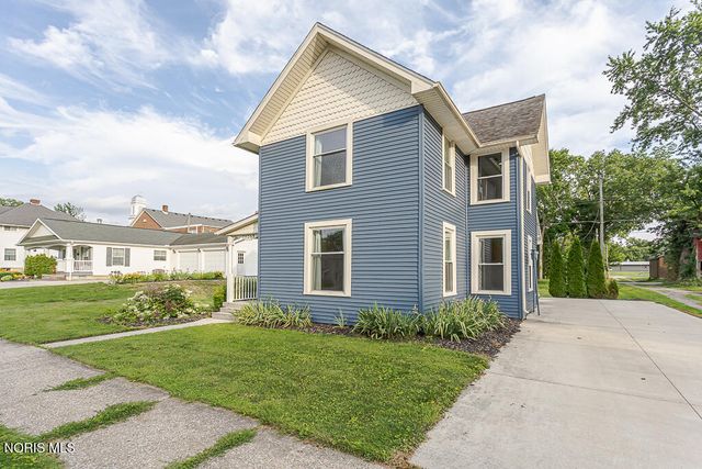24269 W Second Street, Grand Rapids, OH 43522