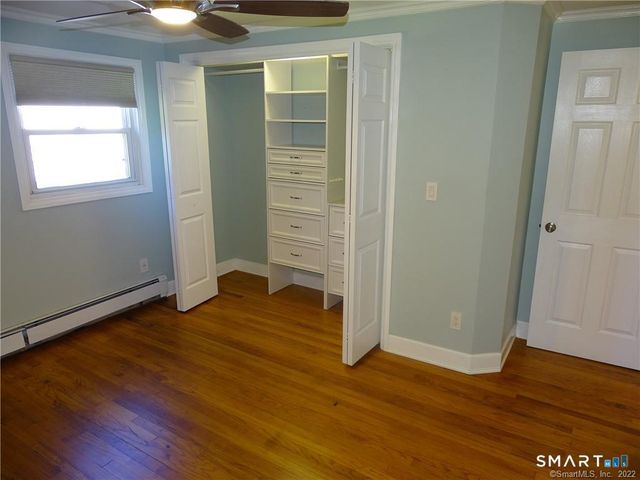 15 Bayshore Drive, New London, CT 06320