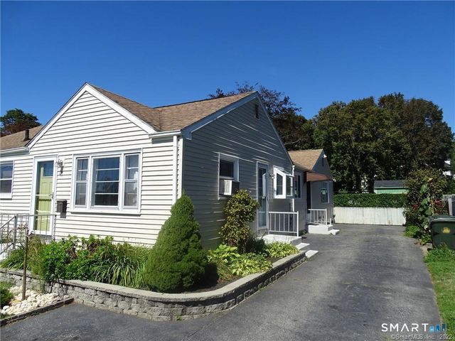 15 Bayshore Drive, New London, CT 06320