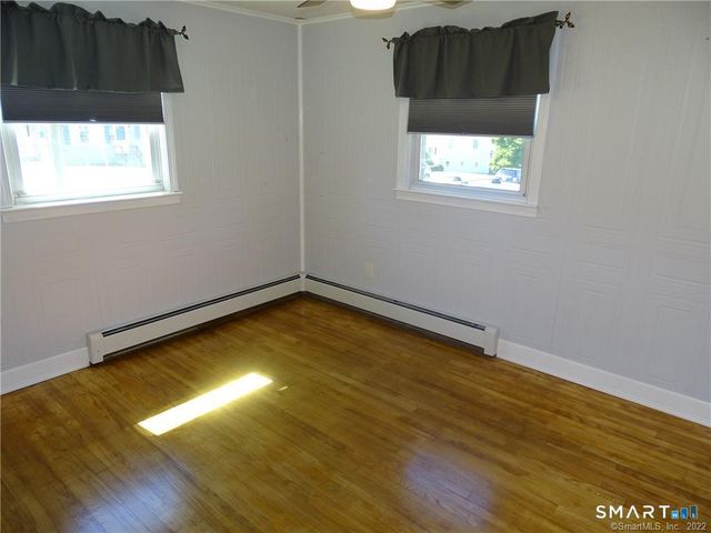 15 Bayshore Drive, New London, CT 06320